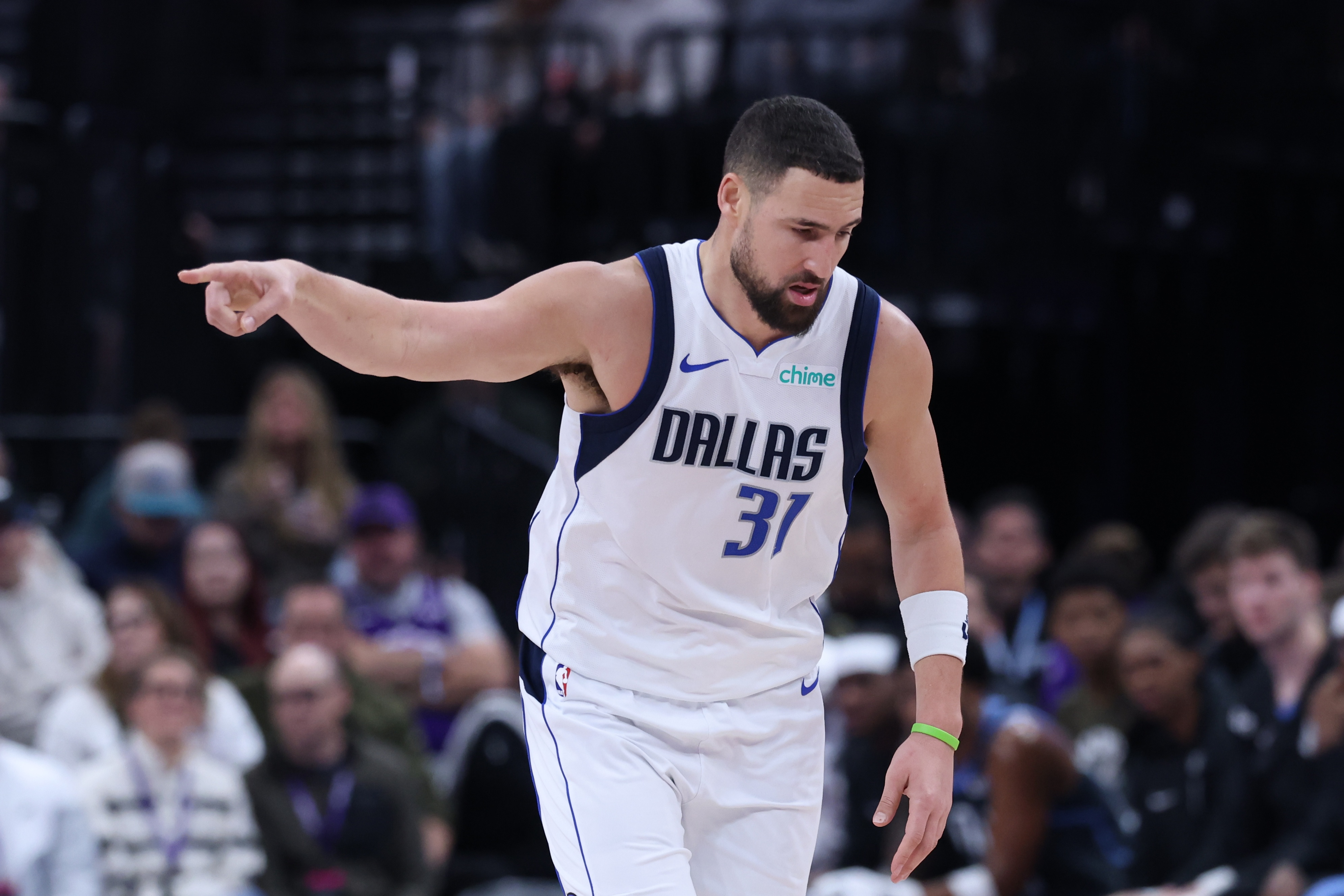 基德：克莱的牵制力为队友创造了机会 他正处于极高水准